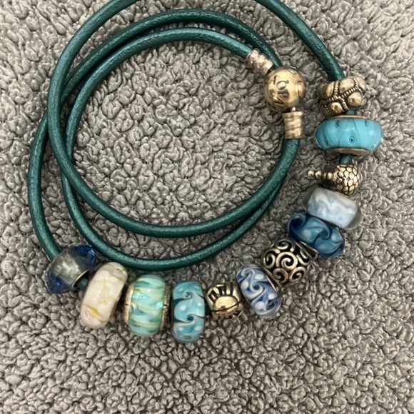 ElegantPandoraBeaded Bracelet with Blue and Silver Accents